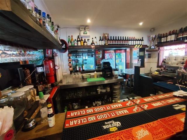 La Reina, Principe de Gales altura 1600