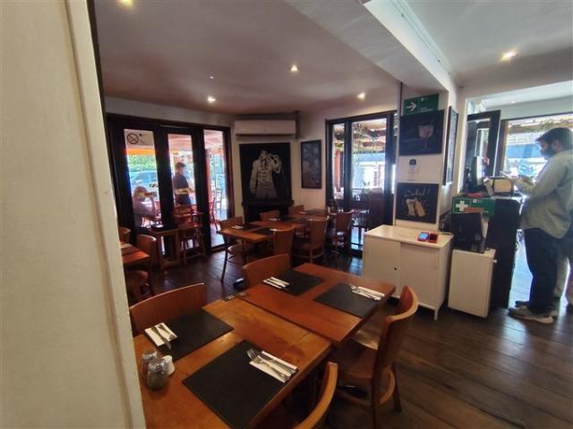 La Reina, Principe de Gales altura 1600