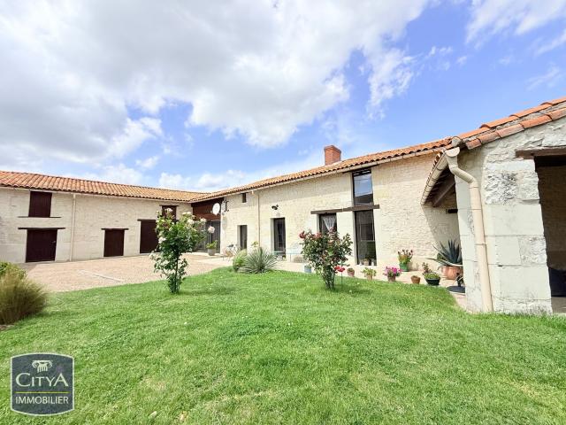 Maison vente à La Roche-Rigault, Vienne