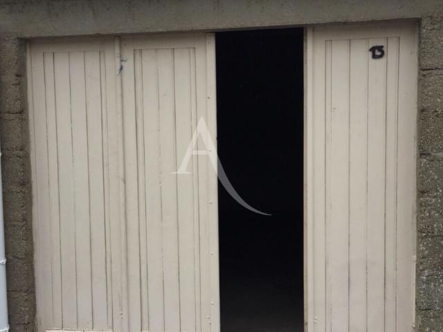 Garage vente à La Roche-sur-Yon, La Roche-sur-yon