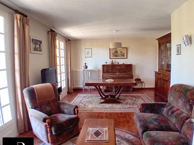 Maison vente à La Roche-Vineuse, Saône-et-Loire