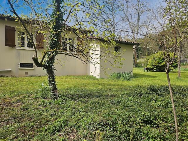 Maison vente à La Rochefoucauld, La Rochefoucauld-en-Angoumois