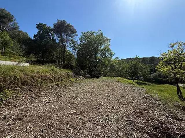 Terrain vente à La Roque-d'Anthéron, Bouches-du-Rhône