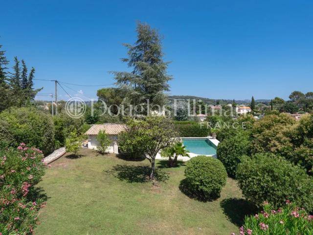 Villa vente à Grasse, La Roquette-sur-siagne