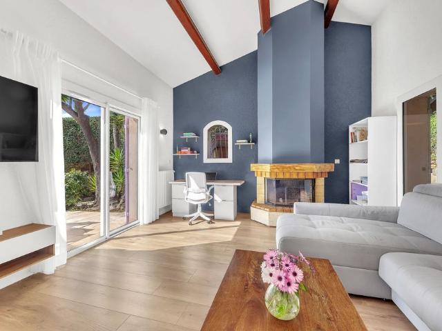 Maison location à Les Peyroux, La Roquette-sur-Siagne