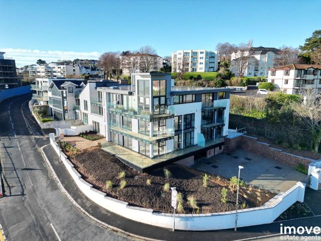 Apartment for rent in Livermead, Paignton