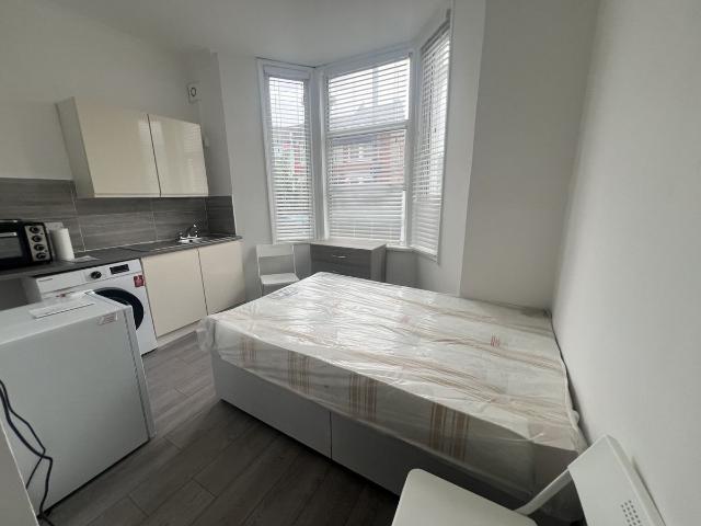 Studio for rent in London Borough of Haringey, Greater London