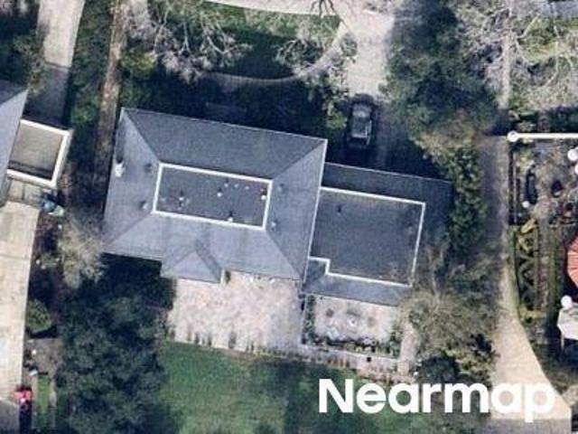 House for sale in Oakland