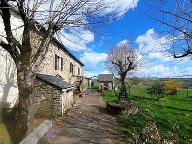 Maison vente à Villefranche-de-Rouergue, La Salvetat-peyralès