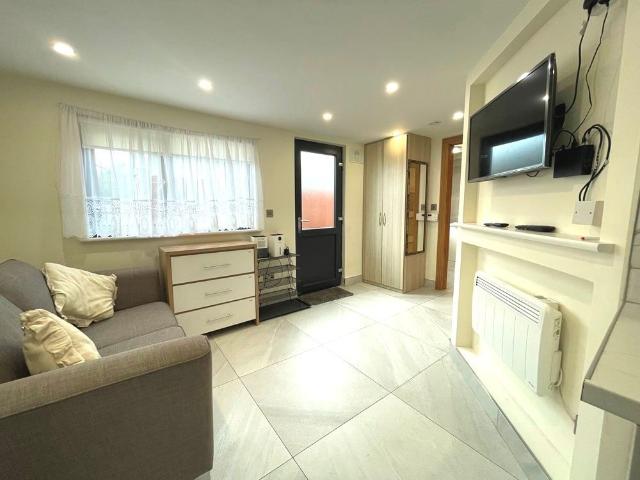 Apartment to rent in Bluebell, North Tipperary