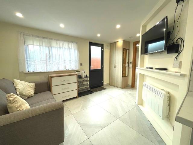 Apartment to rent in Bluebell, North Tipperary