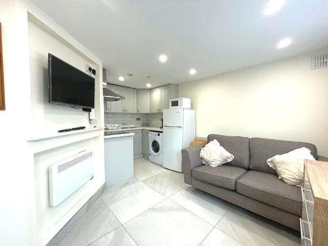 Apartment to rent in Bluebell, North Tipperary
