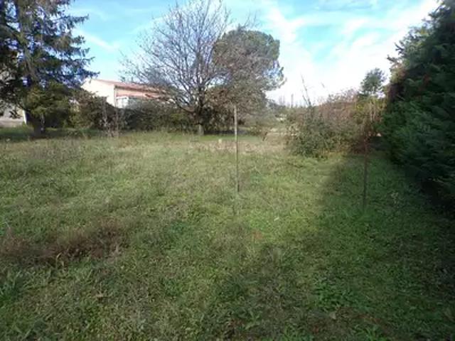 Terrain vente à Apt, La Tour-d'aigues