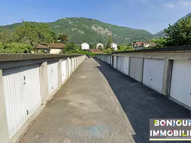 Garage location à Grenoble, La Tronche