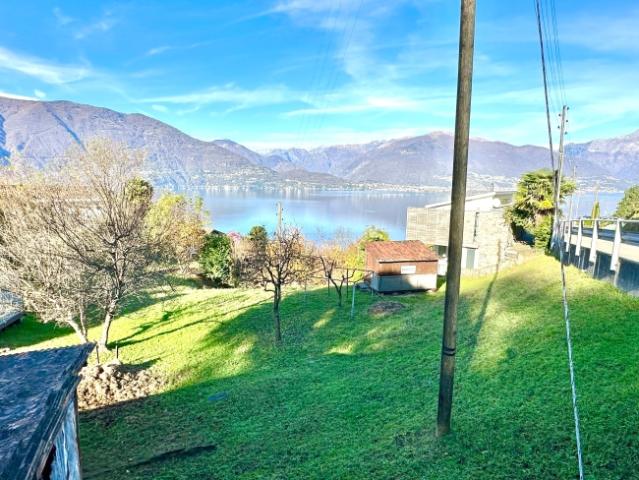 Grundstück kaufen in Gerra, Gambarogno, Tessin