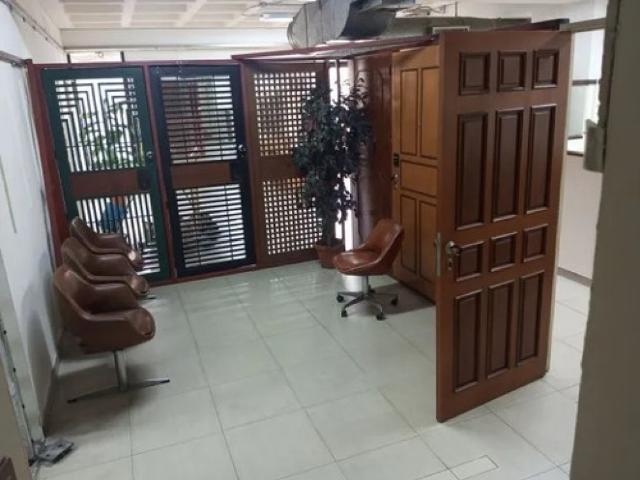 Oficina en alquiler en La Urbina, Trujillo