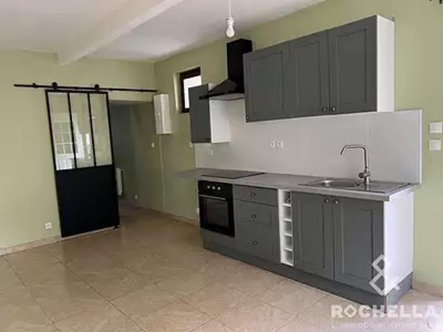 Maison vente à Saint-Jean-d'Angély, La Vergne