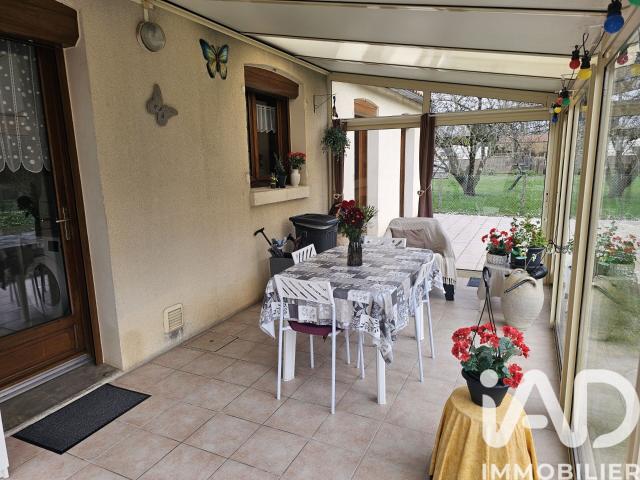 Maison vente à Saint-Jean-d'Angély, La Vergne
