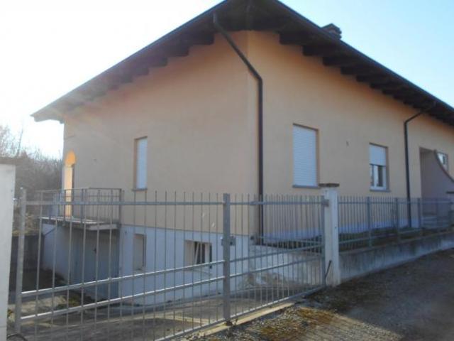 Villa Indipendente in vendita a Moncrivello, Vercelli