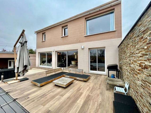 Maison vente à Palaiseau, La Ville-du-bois
