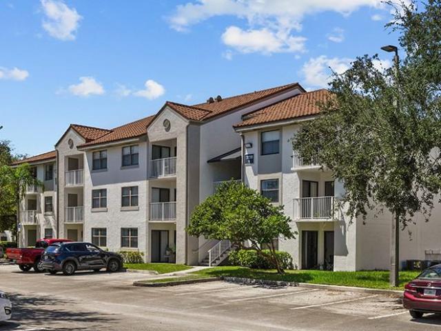 Apartment for rent in Hollywood, Florida