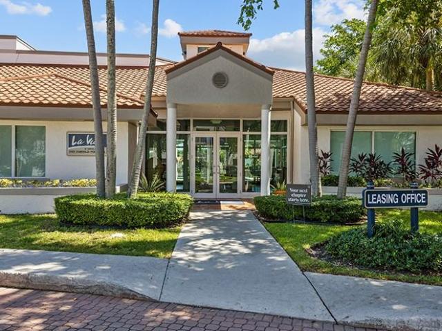 Apartment for rent in Hollywood, Florida