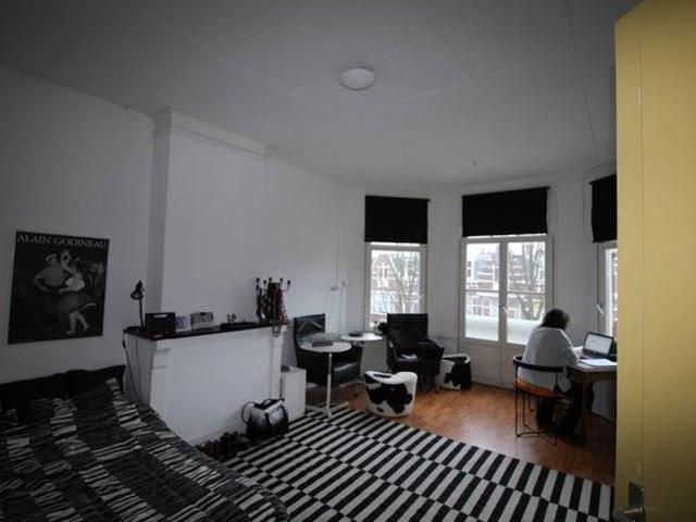 Appartement te huur in Bloemenbuurt, Zuid Holland