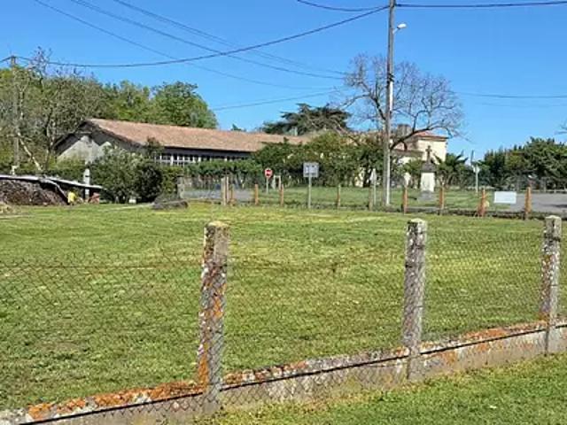 Terrain vente à Lesparre-Médoc, Labarde