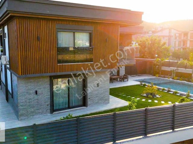 Muğla içerisinde satılık Villa