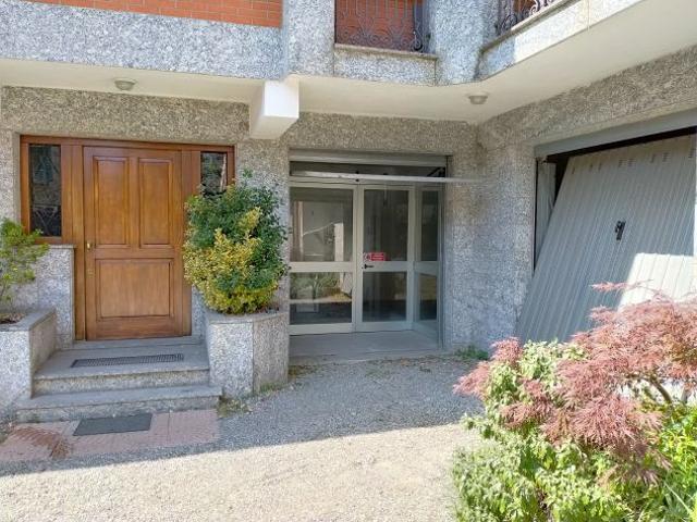 Locale Commerciale in affitto a Milano, Lombardia