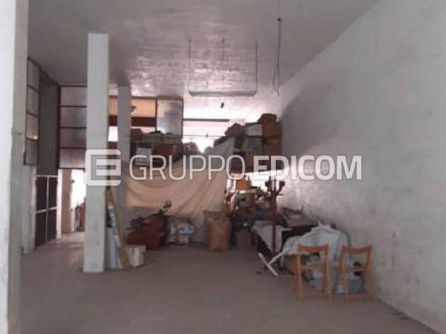 Locale Commerciale in vendita a Puglia, Lecce