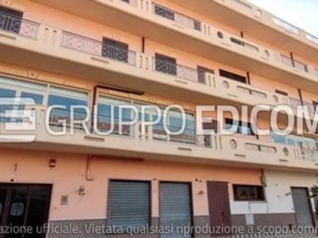 Locale Commerciale in vendita a Calabria, Reggio Calabria