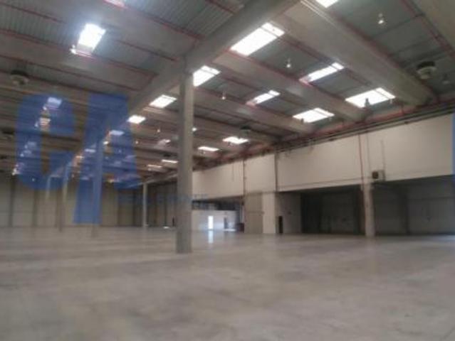 Locale Commerciale in affitto a Zona Industriale Arese Sud, Arese