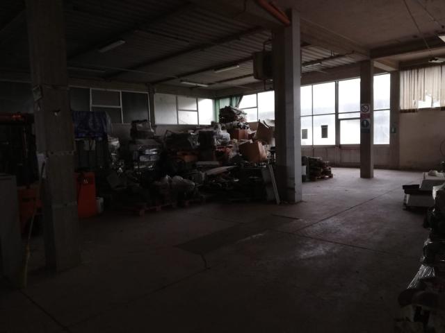 Locale Commerciale in affitto a Unione dei Comuni Circondario dell'Empolese Valdelsa, Castelfiorentino