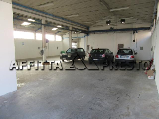 Locale Commerciale in affitto a Unione di Comuni della Romagna Forlivese, Meldola