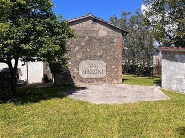 Loft in vendita a Capriglia, Pietrasanta