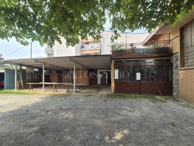 Locale Commerciale in vendita a Mirabello, Cantù