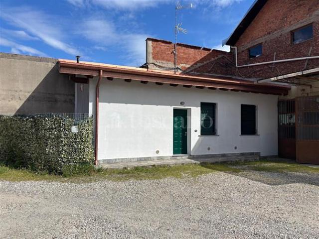 Locale Commerciale in vendita a Busto Arsizio, Lombardia