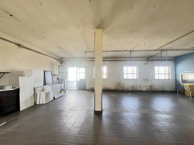 Locale Commerciale in affitto a San Tommaso, Marche