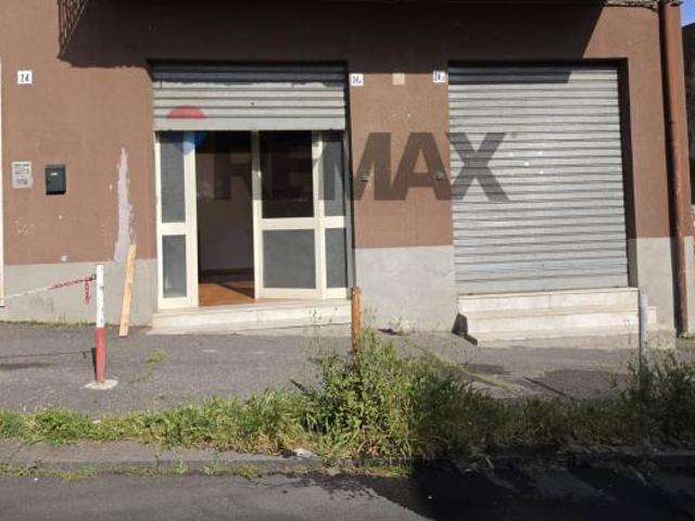 Locale Commerciale in affitto a Gravina Di Catania, Sicilia