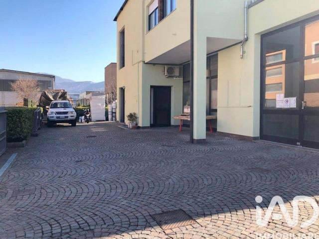 Locale Commerciale in affitto a Comunità della Vallagarina, Mori