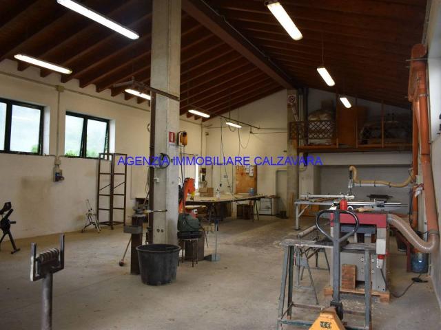 Locale Commerciale in affitto a Polverara, Veneto