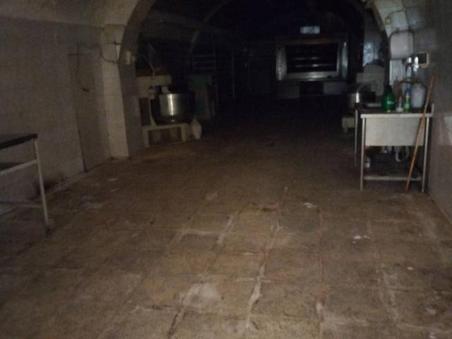 Locale Commerciale in affitto a Puglia, Barletta-andria-trani