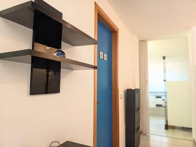 Locale Commerciale in vendita a Capodimonte, Marche