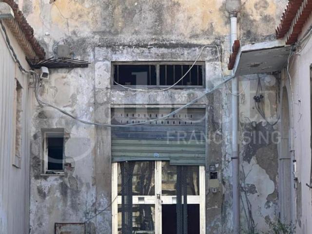 Locale Commerciale in vendita a Avola, Sicilia
