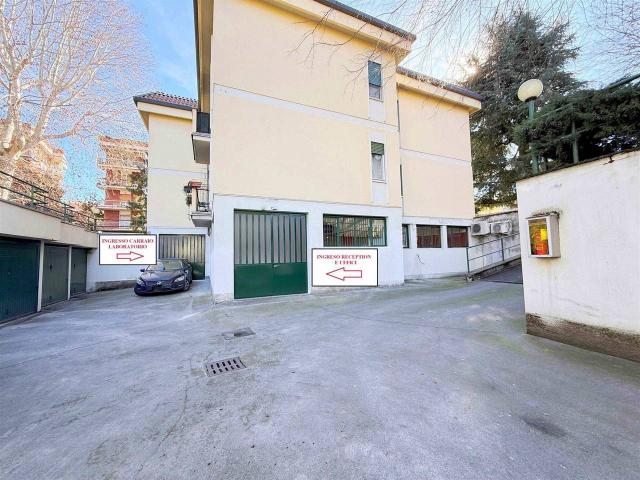 Locale Commerciale in vendita a San Damiano, Brugherio