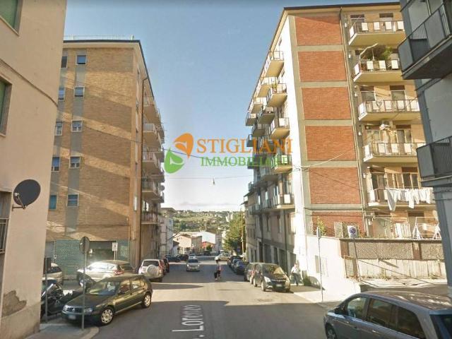 Locale Commerciale in vendita a Campobasso, Molise