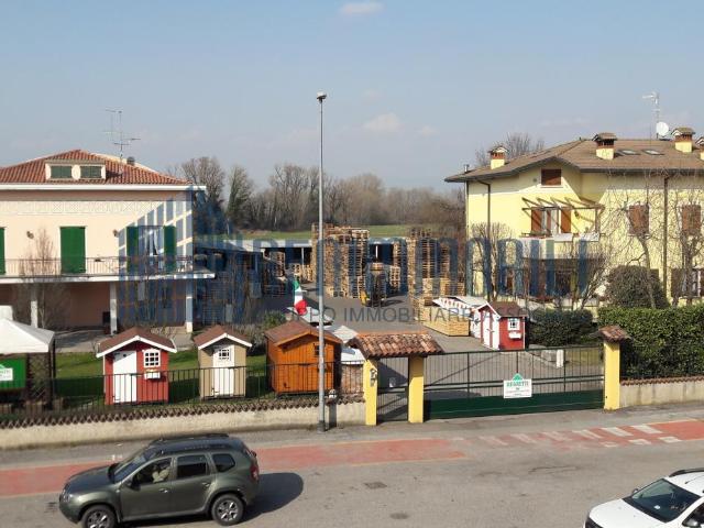Locale Commerciale in vendita a Capriano Del Colle, Lombardia