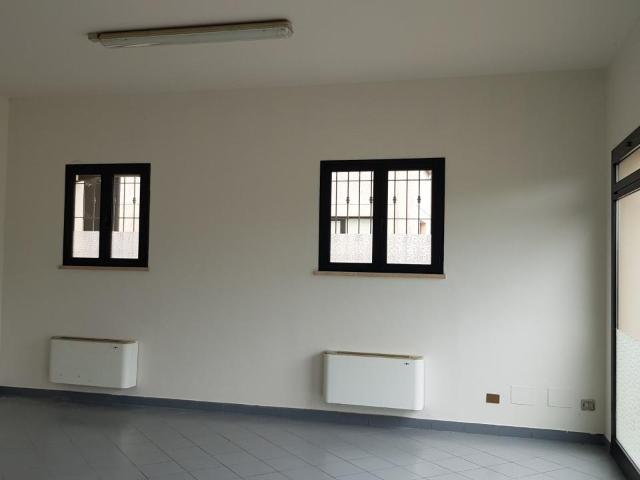 Locale Commerciale in vendita a Unione Comuni Modenesi Area Nord, Cavezzo