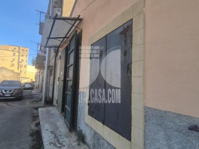 Locale Commerciale in vendita a Sant'Antonio, Calabria